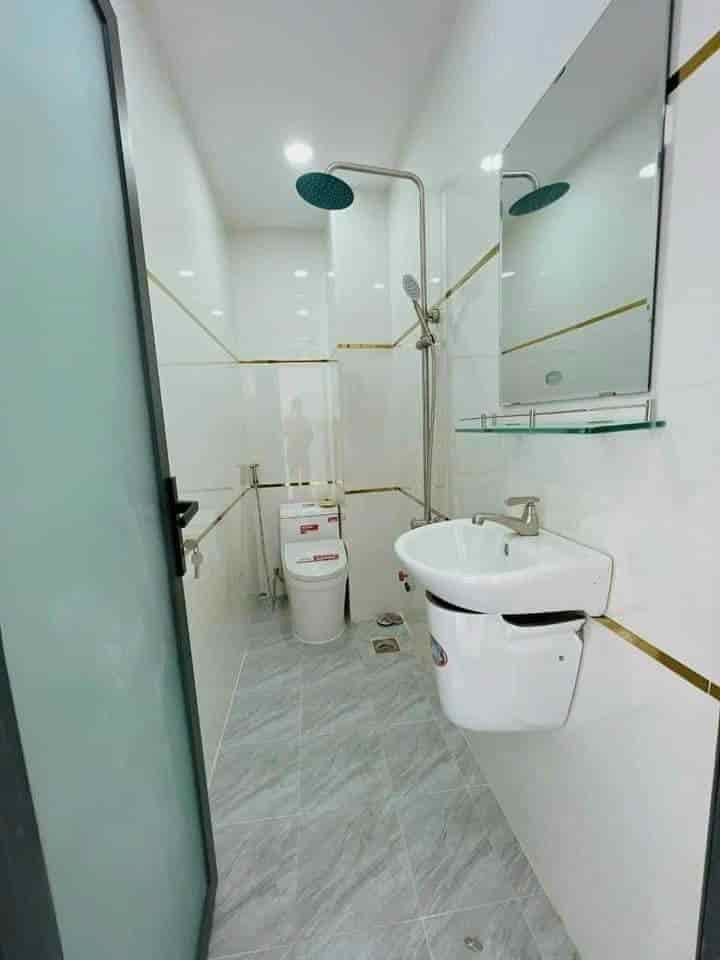 Nhà đẹp, trệt lầu, 2PN, 2WC, nhà ĐSH giao sổ chính