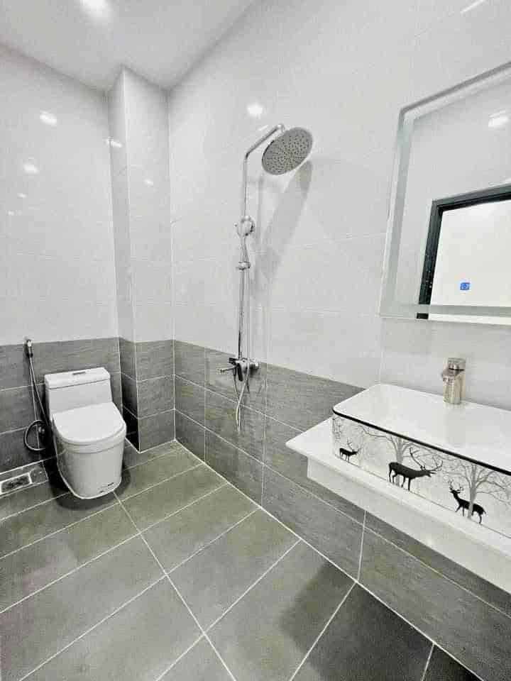 Nhà bán chính chủ Nơ Trang Long nhà 2 tầng, 65m2 1 tỷ 550, sổ hồng riêng