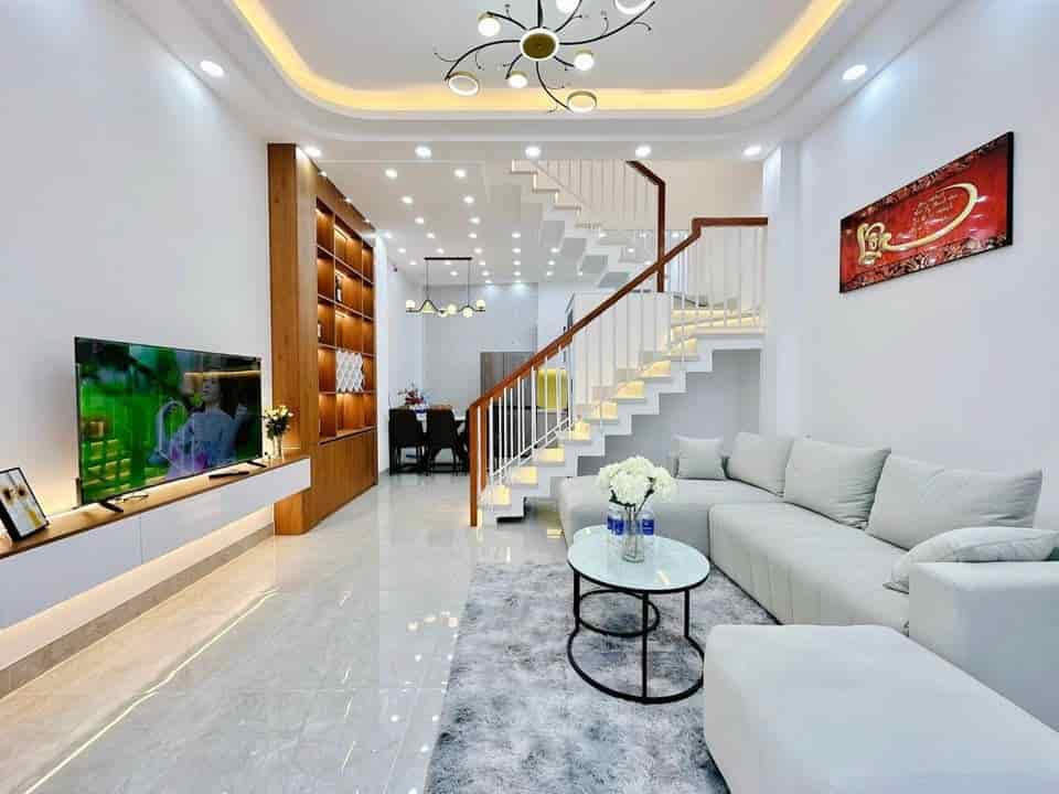 Bán nhà chính chủ HXH Hòa Bình, Q.Tân Phú, 63m2 2 tỷ 120 SHR, LH Lam.