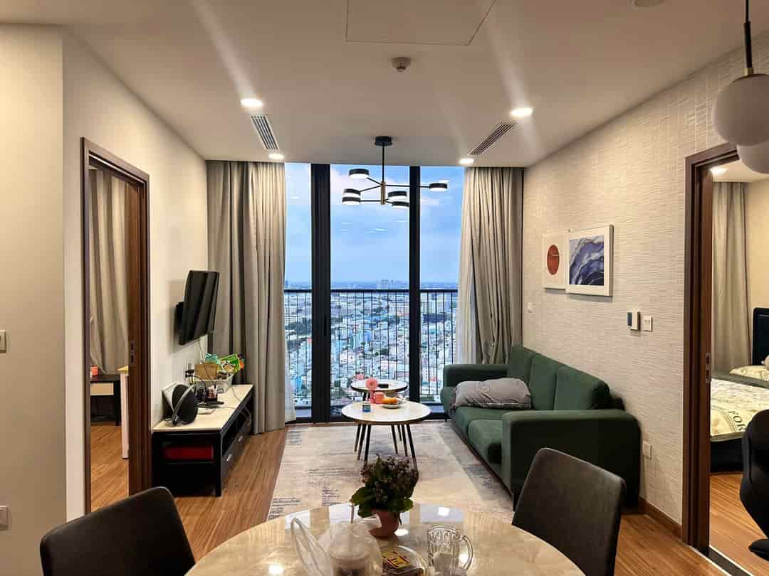 Chính chủ cần bán căn hộ Eco Green Sài Gòn, dt 73m2, 2pn, 2wc, tầng trung, view đẹp, giá 1 tỷ 440 có bớt lộc