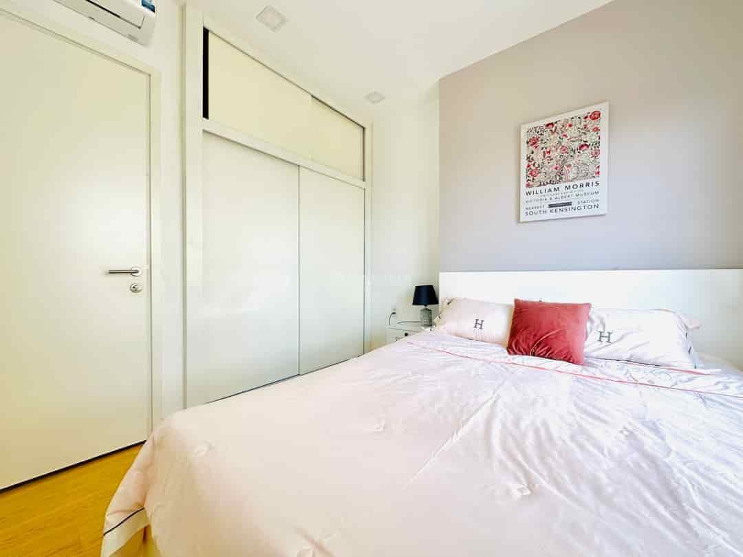 Bán căn hộ Asiana Riverside, Q.7, dt 74m2, 2pn, 2wc, giá 1 tỷ 460, sổ hồng, full nội thất, thương lượng