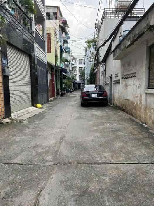 Nhà gần CMT8, Tân Bình, khu cư xá tự do, hẻm xe hơi