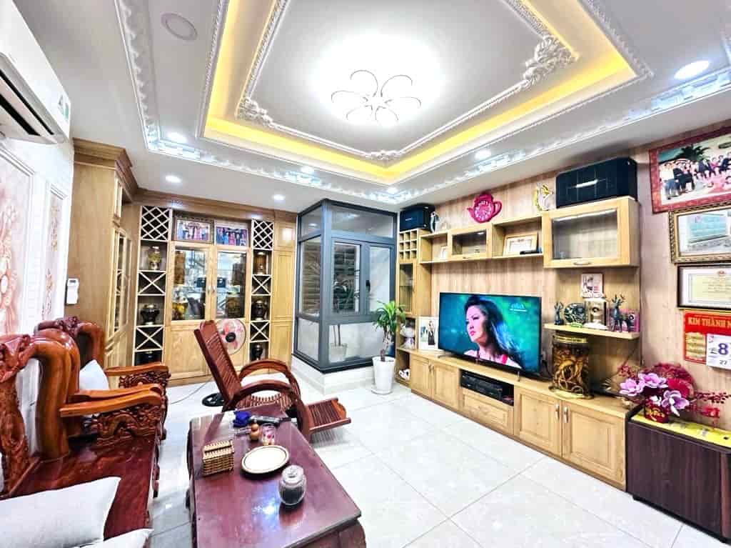 Chủ nhà đi nước ngoài nên bán căn nhà ở Phan Văn Trị Bình Thạnh 40m2 giá hạt dẻ cho khách thiện chí chỉ 1 tỷ 790