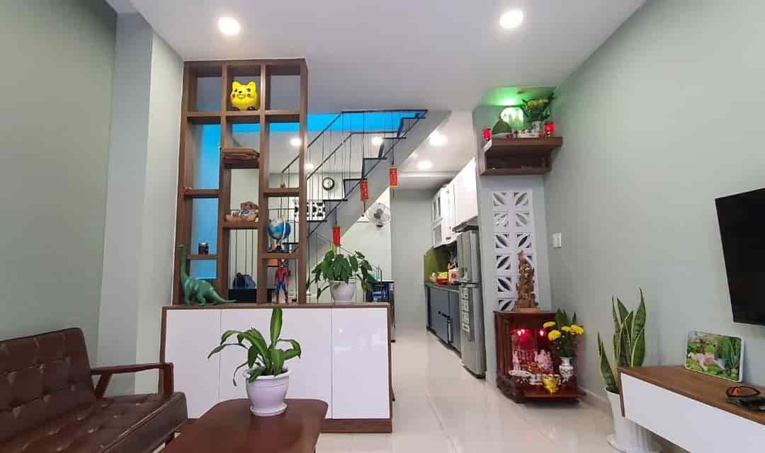 Bán căn nhà riêng còn mới ở đường Phạm Văn Chiêu Gò Vấp 35m2 giá 1.350 ty, nhà mới hẻm rộng thông đường