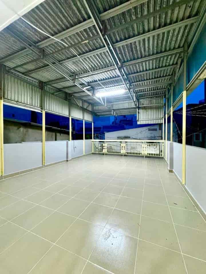 LH Hậu, cần bán nhà 3 tháng 2 quận 10 giá chỉ 1ty025 triệu 50m2, shr, hẻm ô tô rộng rãi