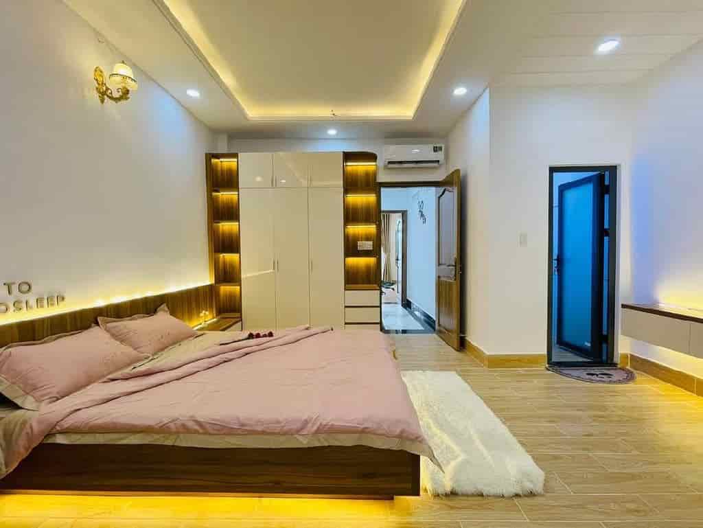 Bán nhà 1T2L Bông Sao, Q8, 60m2, SHR, 990tr bao thuế phí sang tên