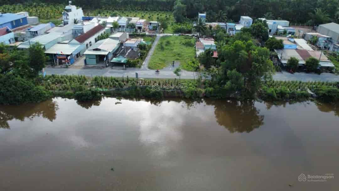 Bán đất ngộp ở Vườn Thơm, Bình Chánh, 110m2 giá 2,1 tỷ.