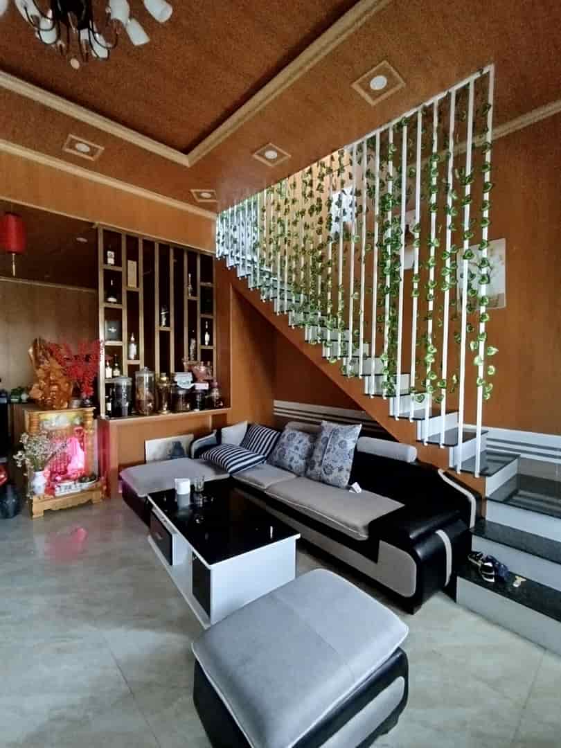 Bán nhà phường 7 Đà Lạt, hẻm ô tô, 93m2 1tỷ7