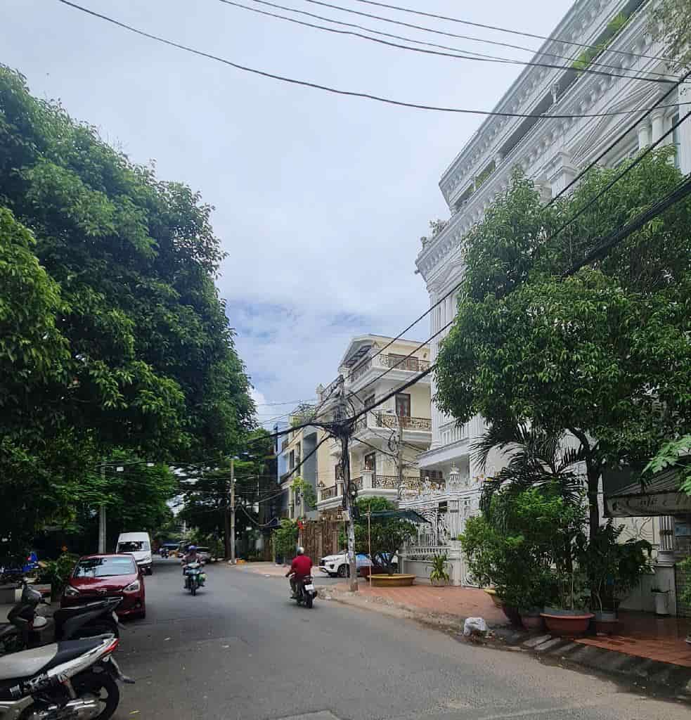 Bán nhà mặt tiền Trịnh Đình Trọng-ngang 5.8m-cạnh cv xanh mát-giá tốt