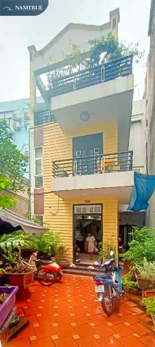 Bán nhà ngõ Nguyễn Văn Cừ, Bồ Đề, Long Biên, gần phố, nhà rộng, ở
