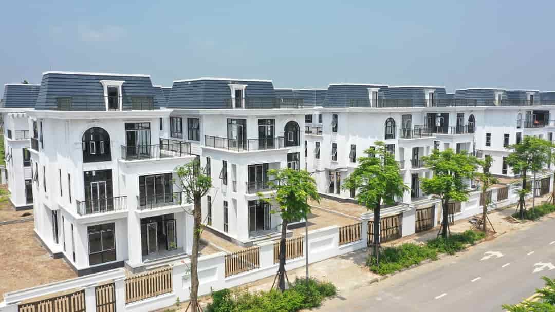 Biệt thự Hub Mê Linh, Hà Nội, DT 250m2, mt 15m, giá 4x tr/m2
