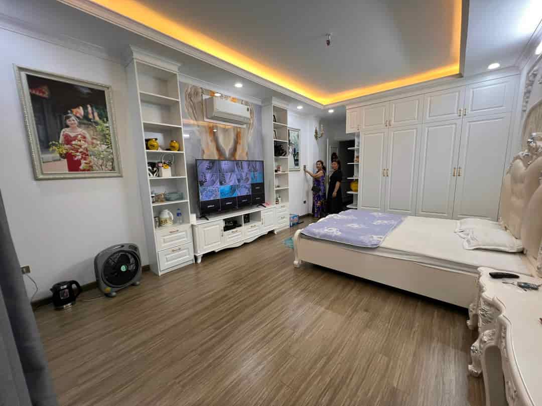Cho thuê nhà mặt phố Trương Định, 7 tầng mới xây đầy đủ tiện nghi mới 100%