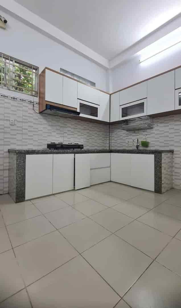 Căn nhà 2 tầng, 48m2, sổ hồng riêng, giá hờ, Q.8, TP.HCM