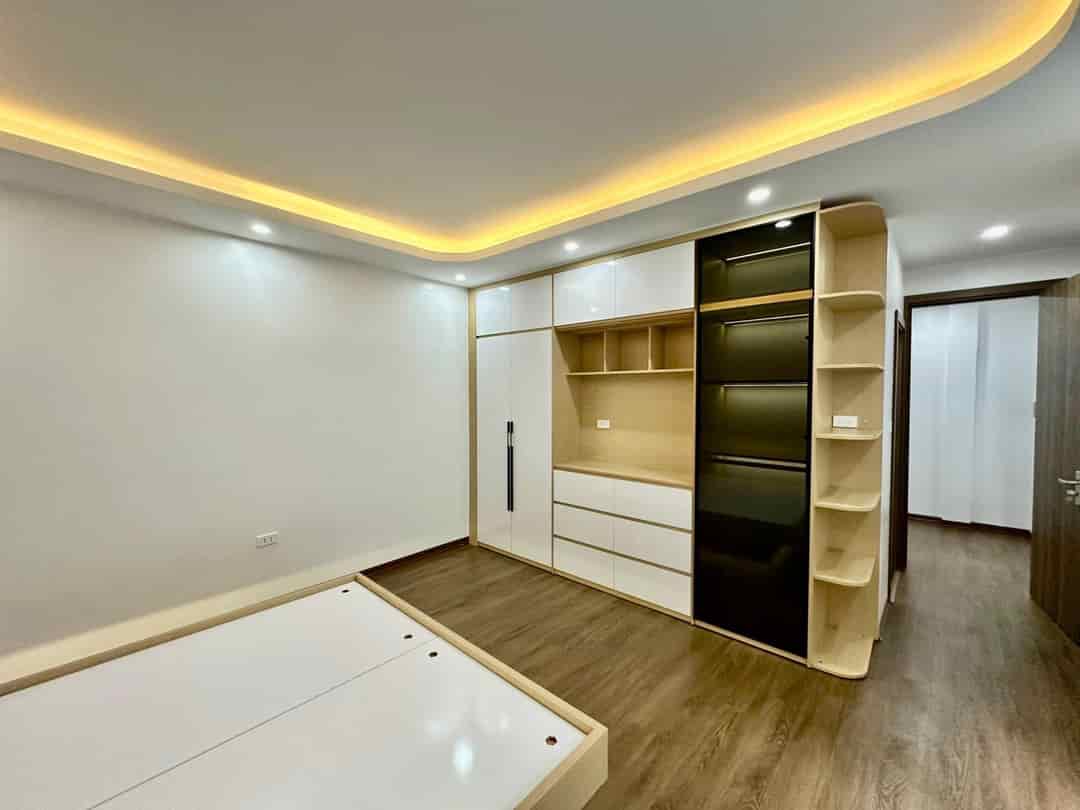 Trung tâm Thanh Xuân, mặt tiền khủng, ô tô đỗ cửa, 38m2, nhỉnh 6 tỷ