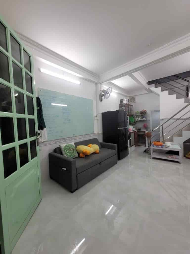 Nhà 2 tầng, 25m2, nhỉnh 2 tỷ, Tân Thuận Đông, quận 7