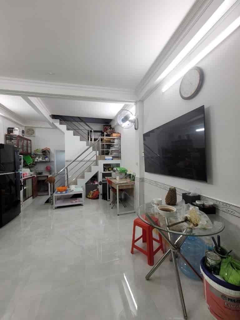 Nhà 2 tầng, 25m2, nhỉnh 2 tỷ, Tân Thuận Đông, quận 7