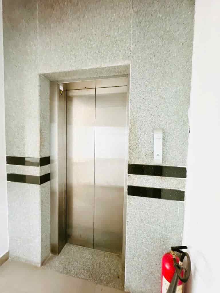 Toà nhà kinh doanh trung tâm quận 5, 147m2, 9 tầng thang máy, giá 76 tỷ