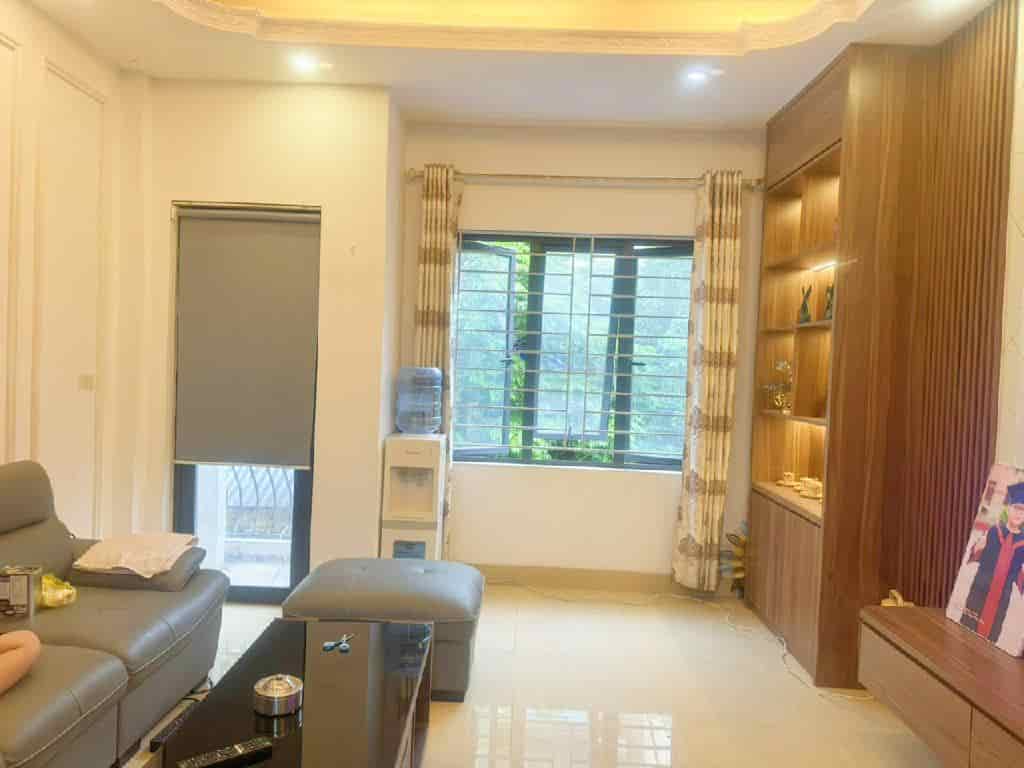 Nhà Nguyễn Ngọc Nại, 5 tầng, 40m2, 10m ra phố, nhỉnh 8 tỷ