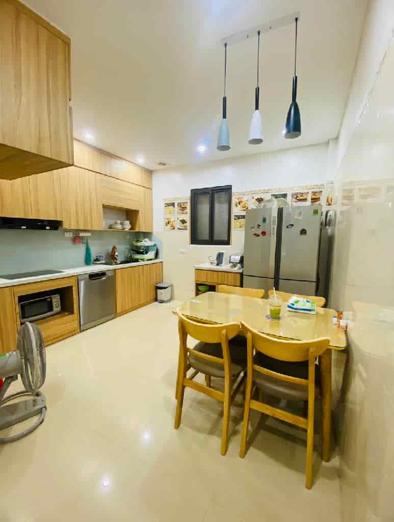 Bán nhà Khương Trung, ô tô đỗ cửa, 50m2, nhỉnh 8 tỷ