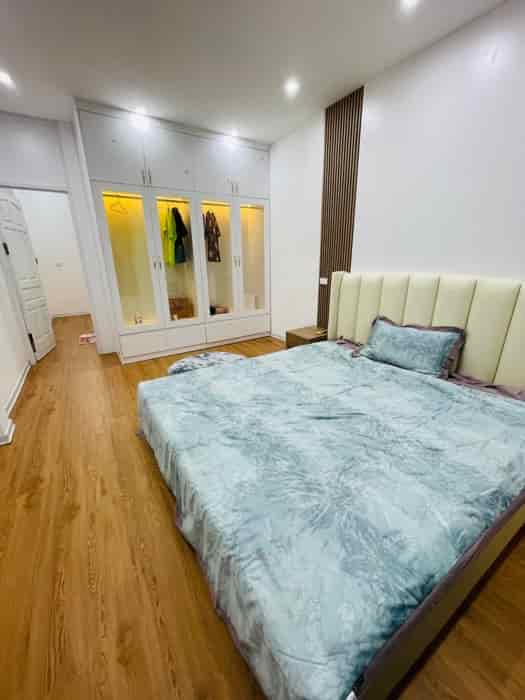 Lê Trọng Tấn, Thanh Xuân, nhỉnh 6 tỷ, 50m2, nhà thoáng cực gần ô tô