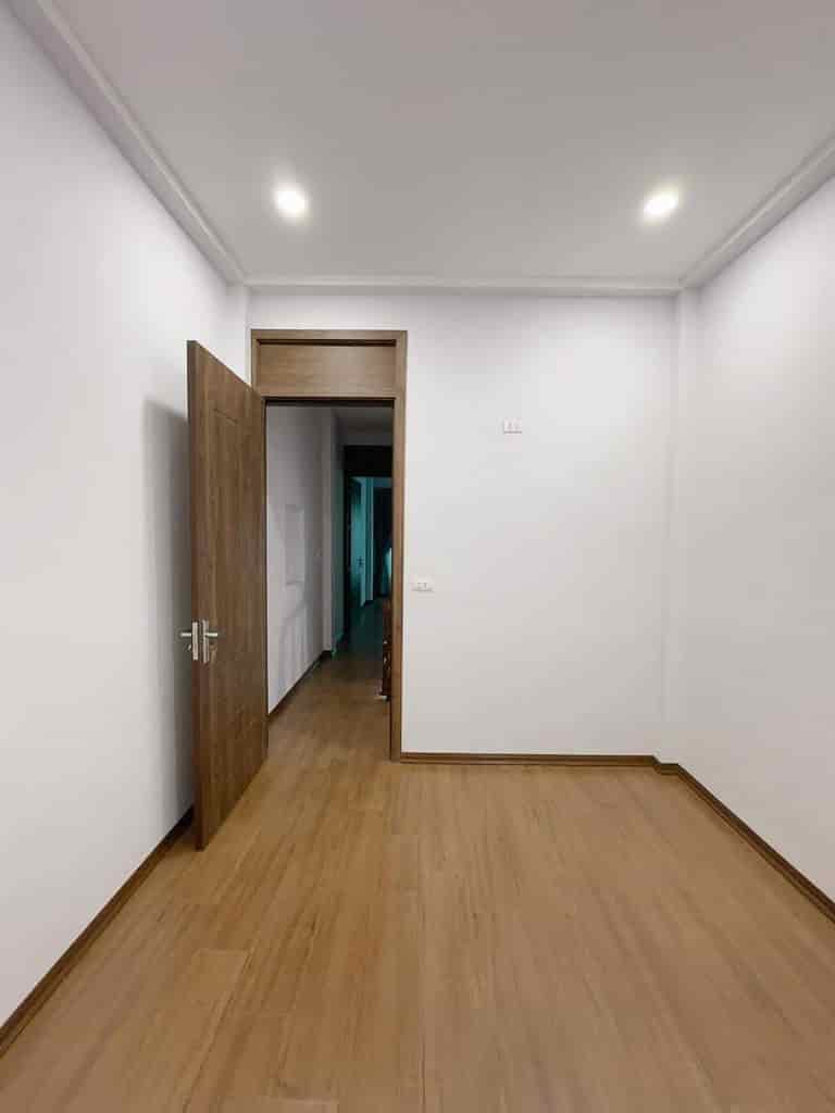 Tuyệt đỉnh Tô Vĩnh Diện, 40m2, 3 ngủ, cực gần ô tô, 7 tỷ 8