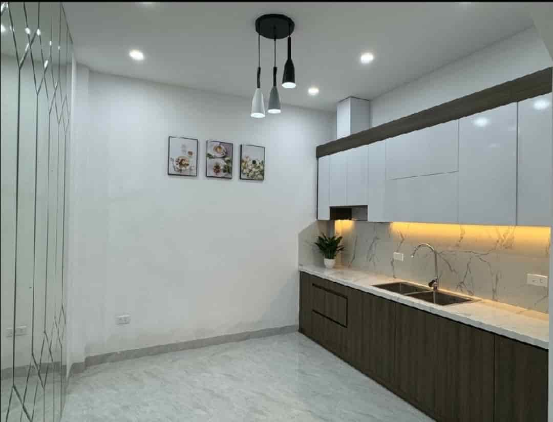 Bán nhà mới cực đẹp, full nội thất ngõ 165, Dương Quảng Hàm, 40m2, 4 tầng, giá 6.39 tỷ