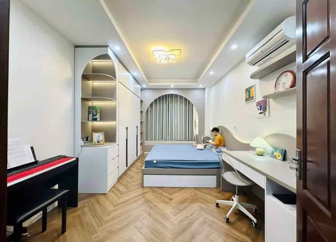 Bán nhà đẹp, phố Quan Hoa, 76m2, ô tô, kinh doanh, giá 14 tỷ