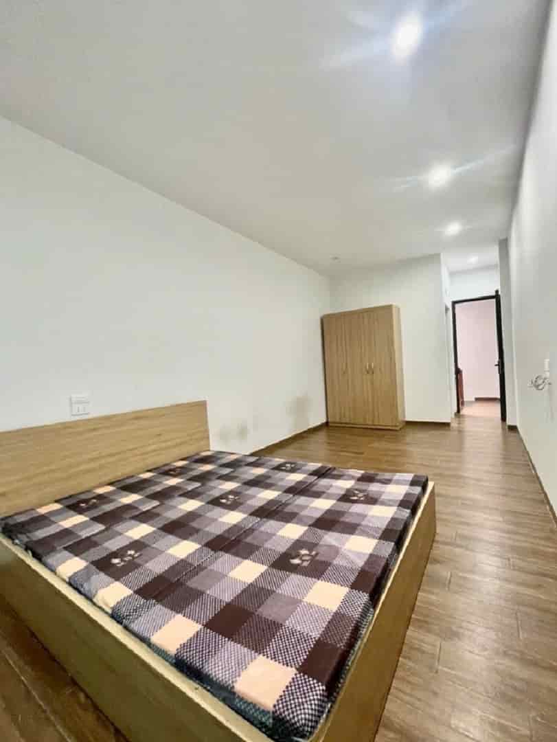 Nhà mới, đẹp lunh linh, phố Yên Hòa, Cầu Giấy 30m2, 5T, giá 6 tỷ, ô tô đỗ cổng