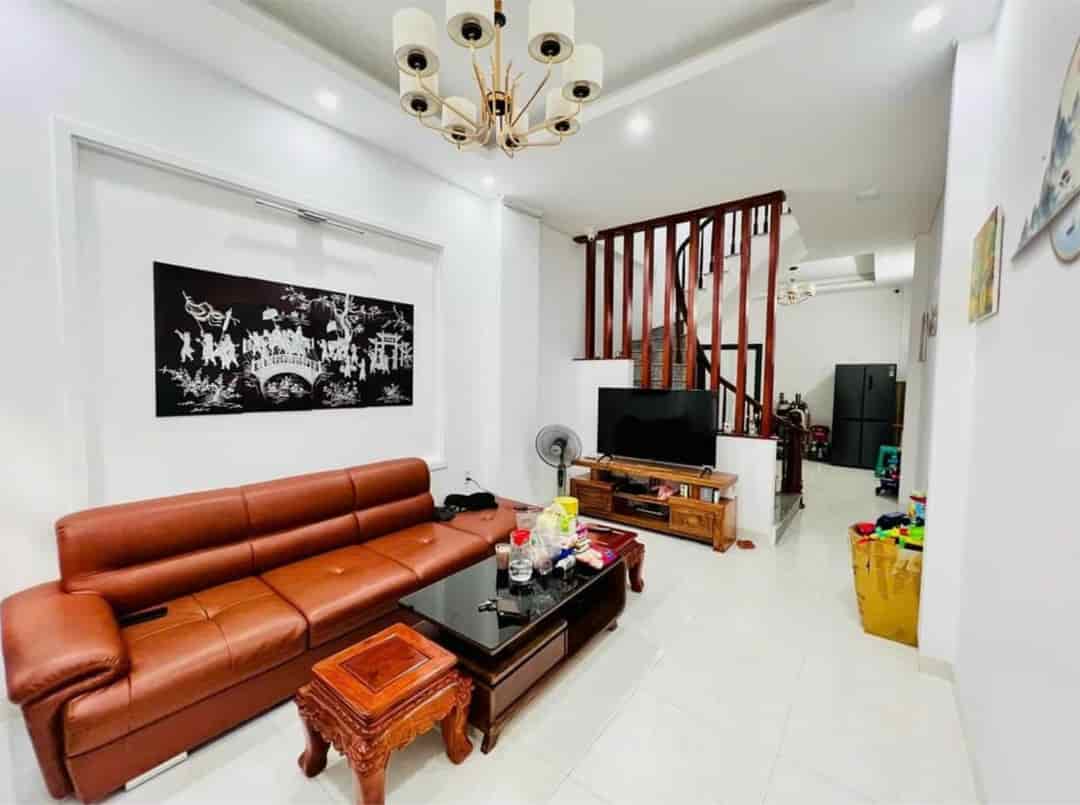 Bán nhà Việt Hưng, Long Biên, hàng xóm Vinhomes Riverside, 49m2 giá 5.6 tỷ