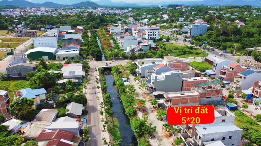 Bán đất mặt tiền Bàu Vá, view kênh, sát công viên siêu đẹp