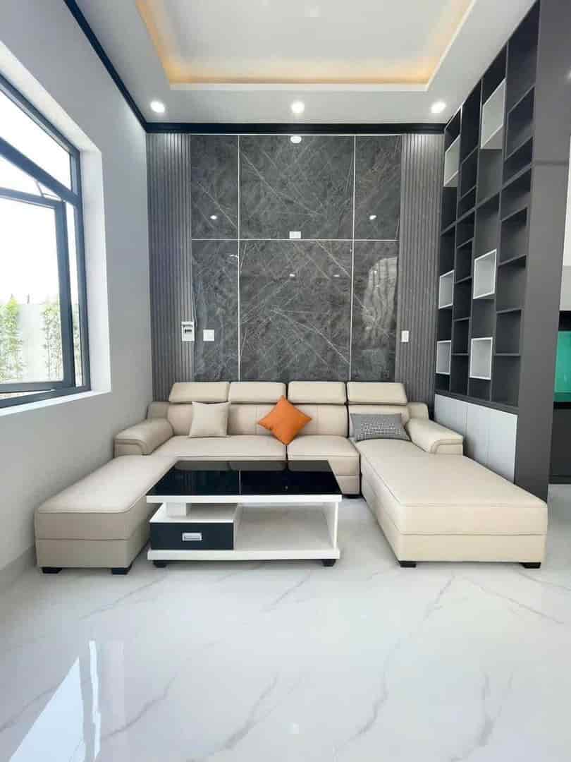 Bán nhà MT 1ty840 DT 72m2 Tân Vĩnh, Phường 6, Quận 4, đang có hđ cho thuê 22tr/ tháng