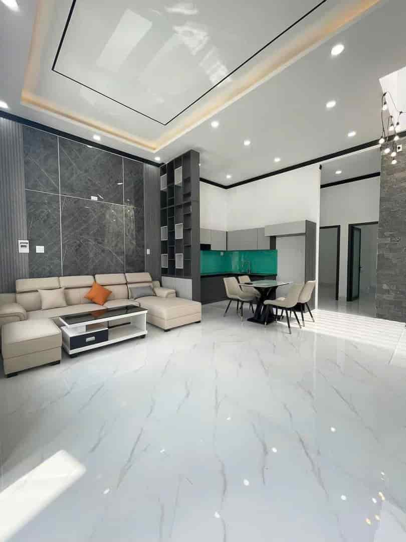 Bán nhà MT 1ty840 DT 72m2 Tân Vĩnh, Phường 6, Quận 4, đang có hđ cho thuê 22tr/ tháng