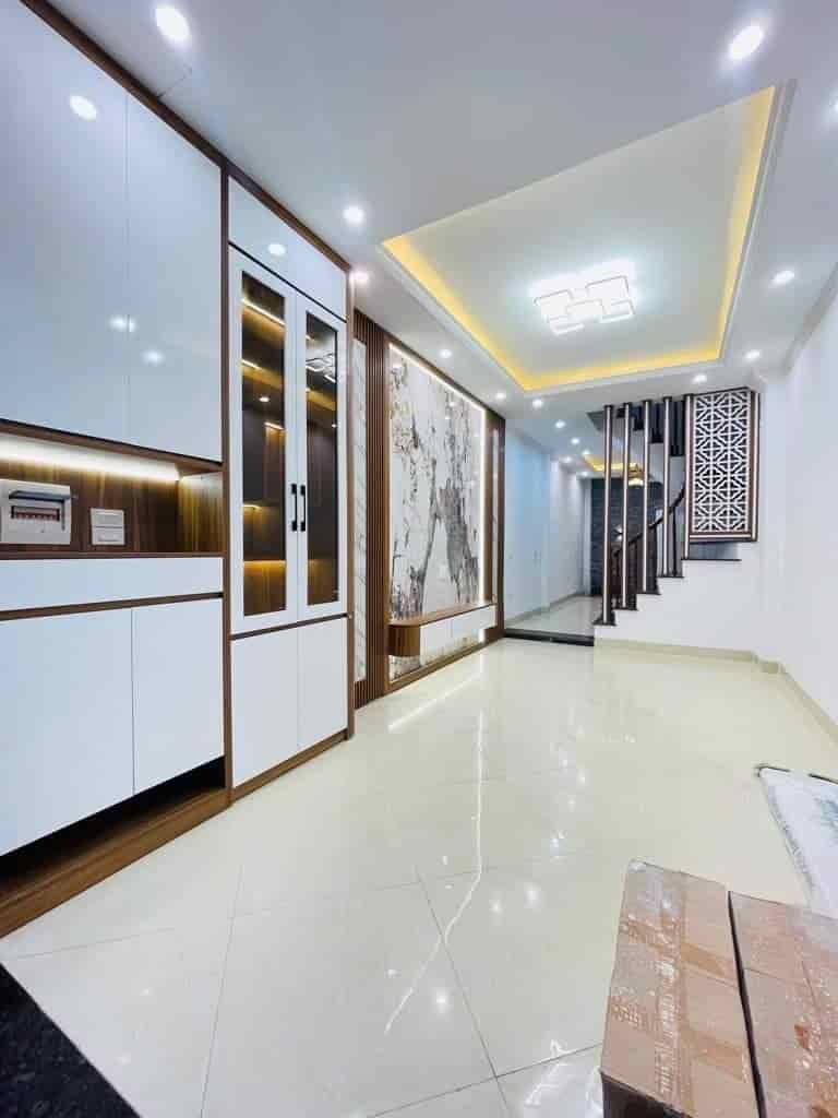 Bán nhà Đào Tấn, 2 thoáng, 42m2, 5 tầng, tặng nội thất, nhỉnh 7 tỷ