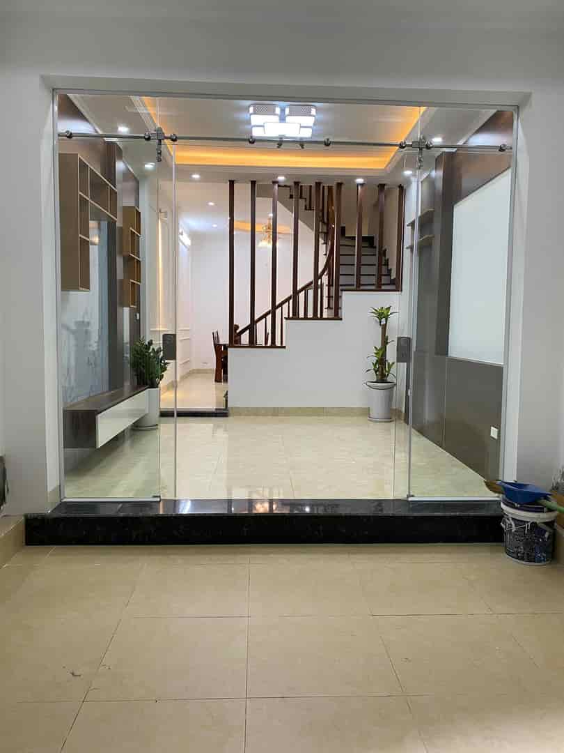 Bán nhà Liễu Giai, 40m2, 5 tầng, gần ô tô full nội thất