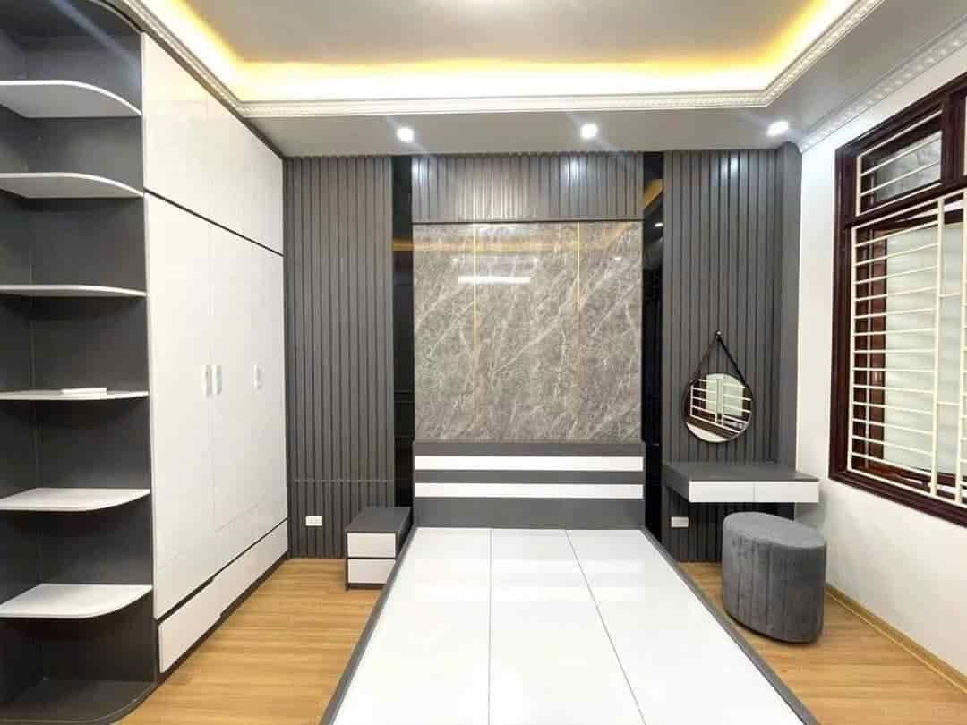 Bán nhà Thuỵ Khuê, 30m2, 5 tầng, 3.7m mặt tiền, Nội thất mới đẹp