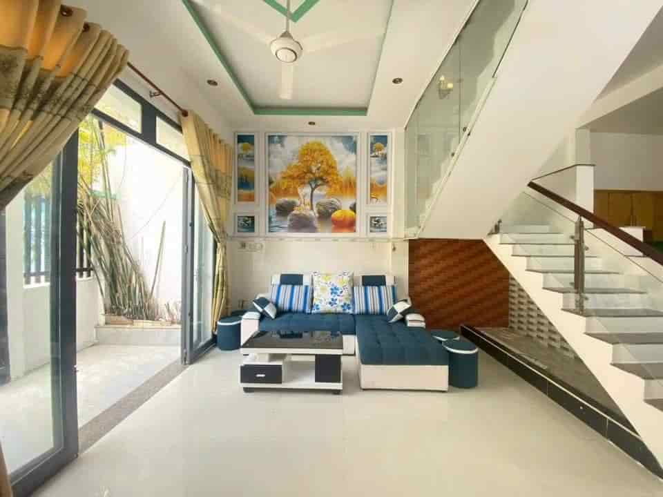 BÁn căn nhà mt ngay chợ Hiệp Bình, 60m2 giá 5tỷ65