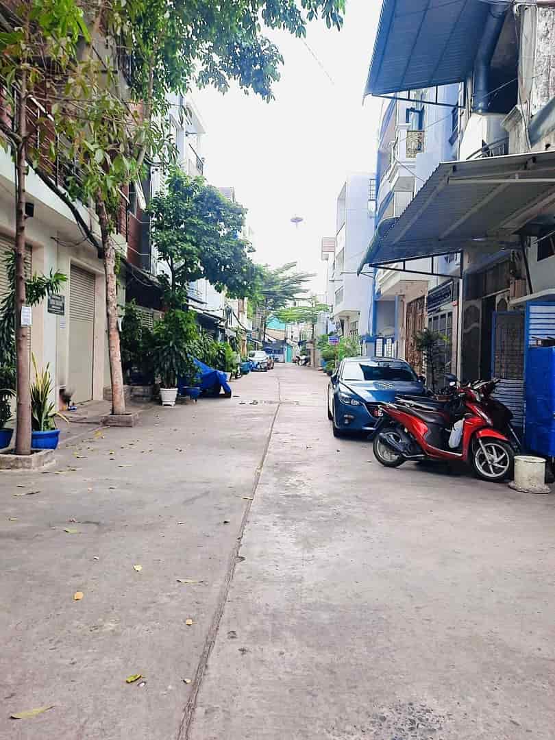 Bán nhà chợ Tân Hương, Tân Phú, hẻm 7m, 333m2, 3 tầng ở ngay, 4.45 tỷ