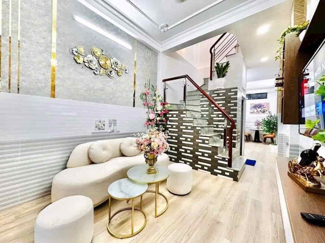 Bán nhà Nguyễn Trọng Tuyển, P8, Phú Nhuận. DT 31m2, trệt 2 lầu, giá 1 tỷ 590, gần BV