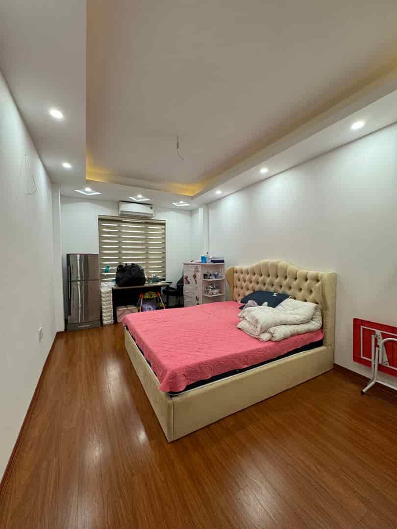 Bán nhà phố Ngọc Hà 5T, 30m2, gần ô tô, ngõ thẳng tắp, ở ngay, chỉ 6 tỷ