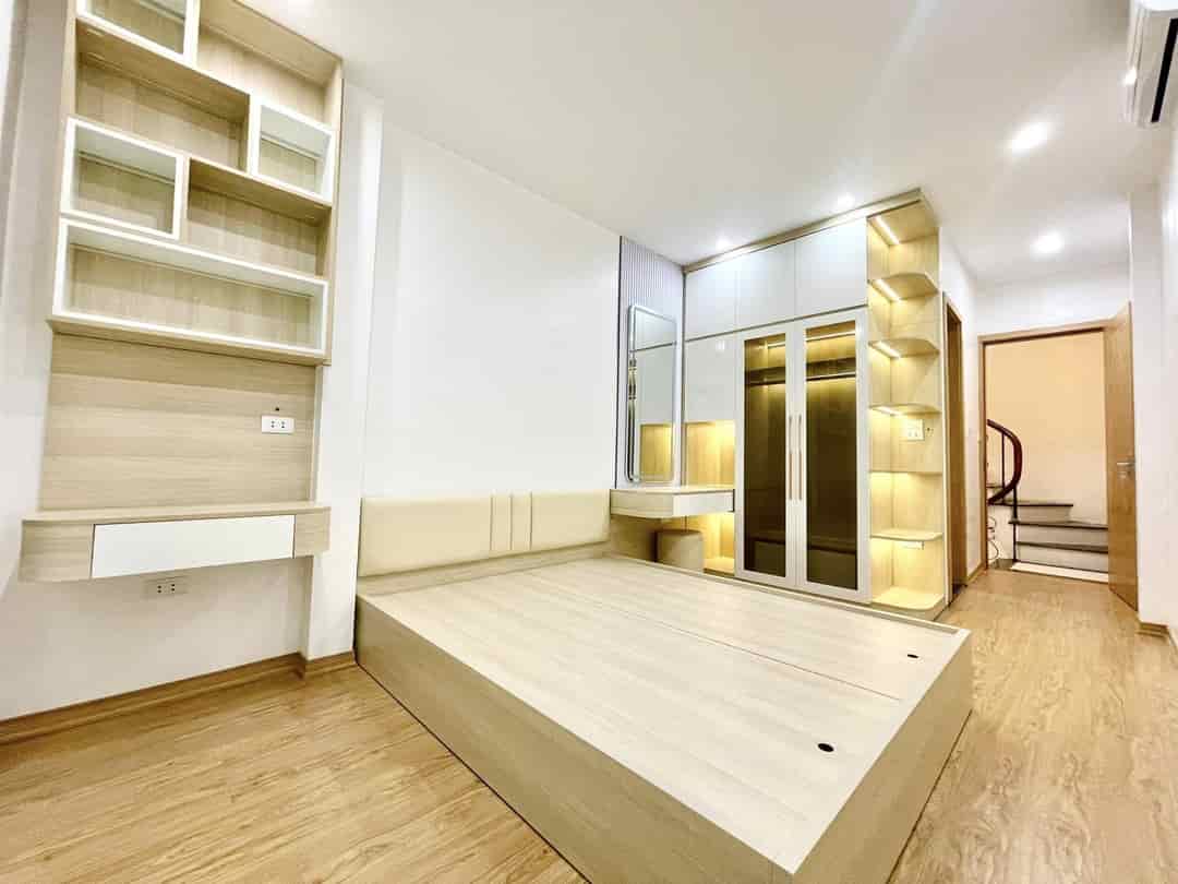 Bán nhà phố Kim Mã 5T, 30m2, gần ô tô, kinh doanh, ở ngay, chỉ 5.4 tỷ