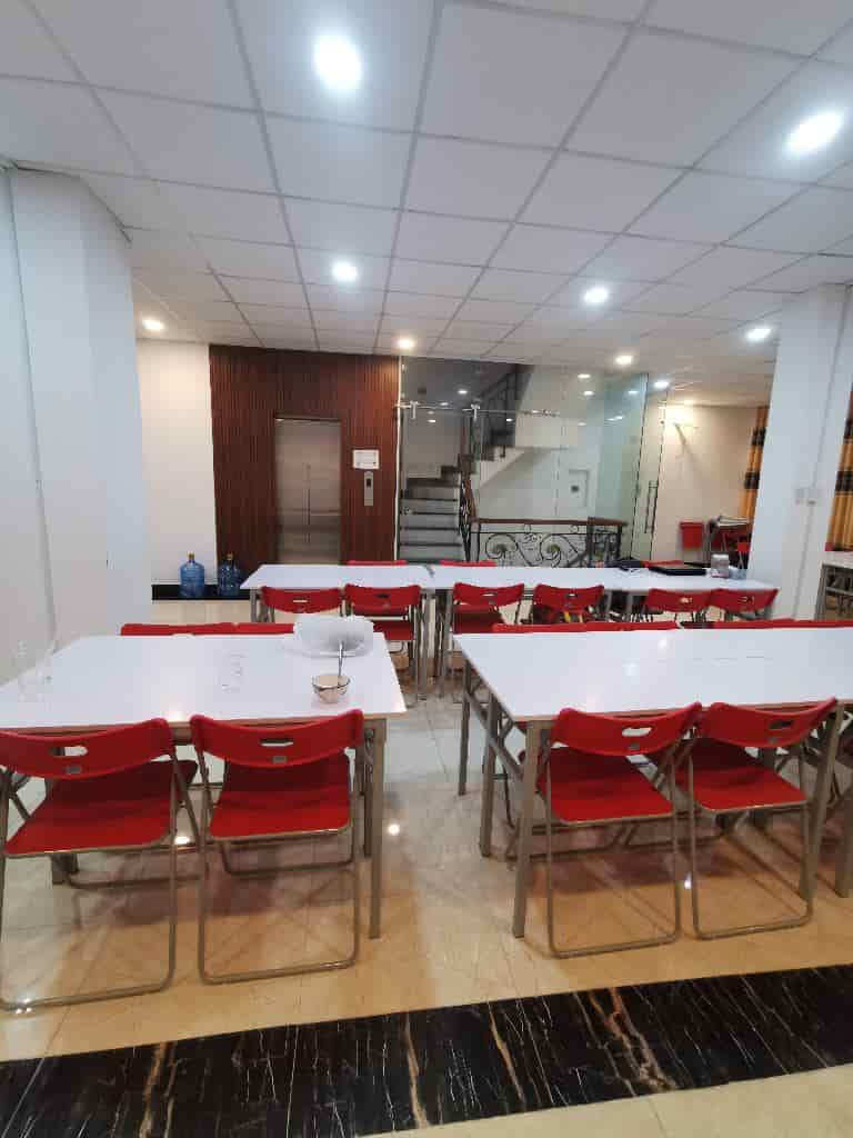 Tòa nhà an phòng 5 tầng, 230m2, 2 mặt tiền, khu đẳng cấp Hiệp Thành City, quận 12