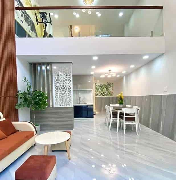 Lửng, 2 lầu, DTSD hơn 100m2, HXH, SHR, 2 tỷ 480 còn thương lượng