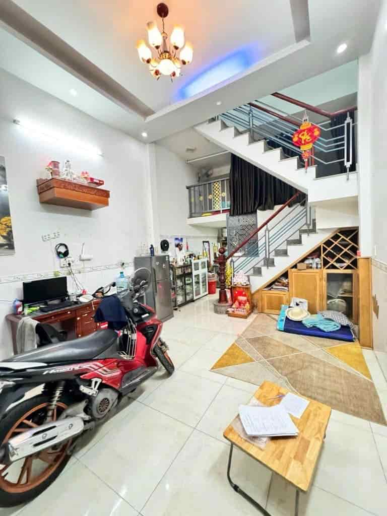 Bán nhà đẹp 2 tầng, đường số 14, ngay Lê Văn Quới, vào ở ngay, 32m2, giá 3 tỷ, khu dân trí cao