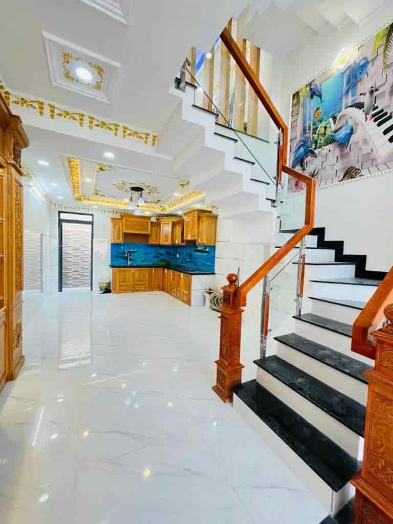 Bán nhà khu phân lô vip Lê Văn Quới, ngay ngã tư bốn xã, nhà đẹp 5 tầng, 52m2, khu dân trí cao, yên tĩnh