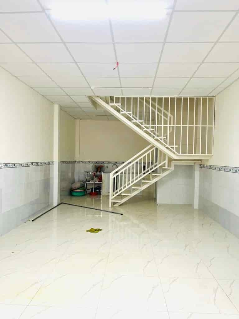 Ngay Bốn Xã, hẻm thông ngay Lê Văn Quới, Trương Phước Phan, 2 tầng 2pn, 32m2 giá 3.4 tỷ