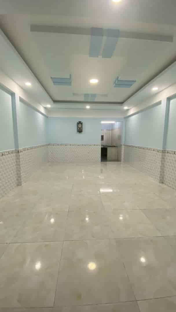 Nhà ngay Ngã Tư 4 Xã, 44m2, 4x11m, 2 tầng, 2pn, 2wc, chỉ 3.7 tỷ