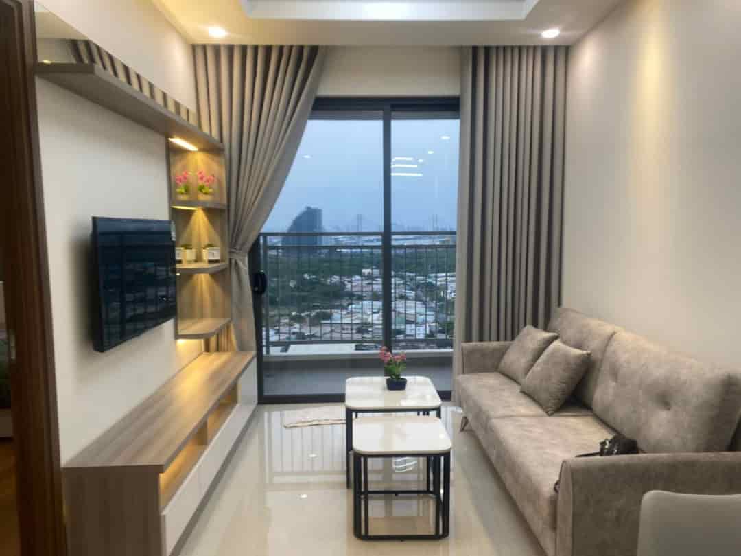 Chính chủ cần bán gấp căn hộ Saigon South Riverside quận 7 DT 68m2, 2PN, 2WC, full nội thất cao cấp, 1 tỷ 660