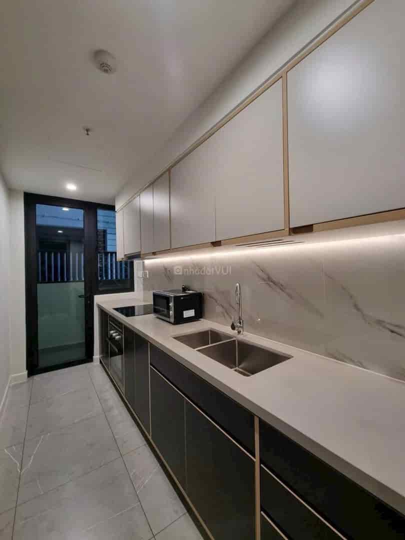 Bán căn chung cư Terra Royal quận 3, dt 70m2, 2pn 2wc giá 2 tỷ 390, đã có sổ