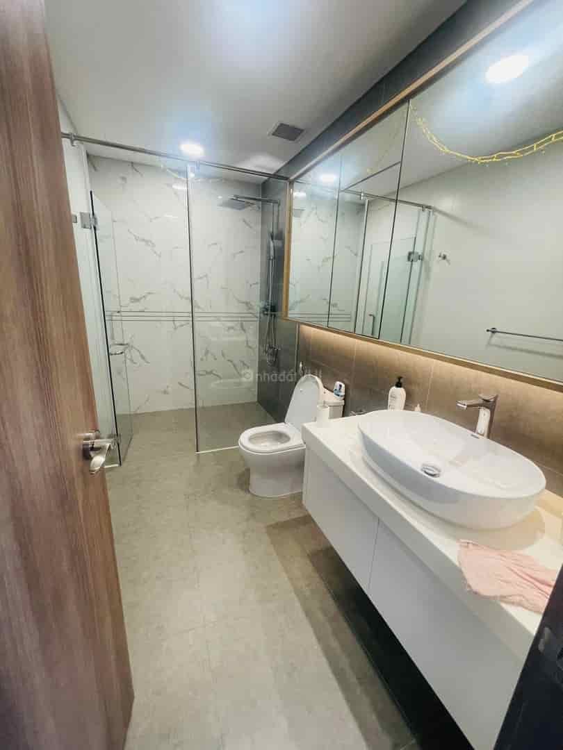 Bán căn hộ chung cư Osimi Tower, DT 60m2, 2PN 2WC, nội thất để lại, giá 1 tỷ 550, đã có sổ