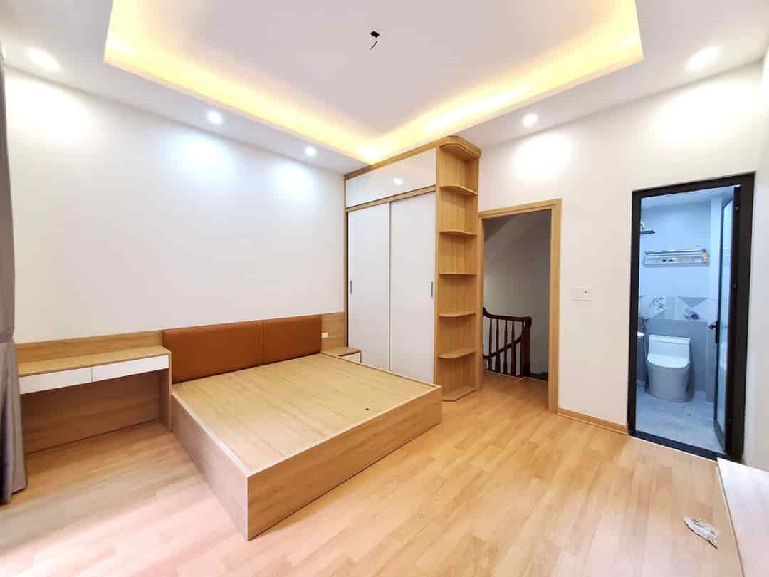 Nhà lô góc, Khương Trung, Thanh Xuân 32m2 x 4t, giá chỉ 3.98 tỷ.